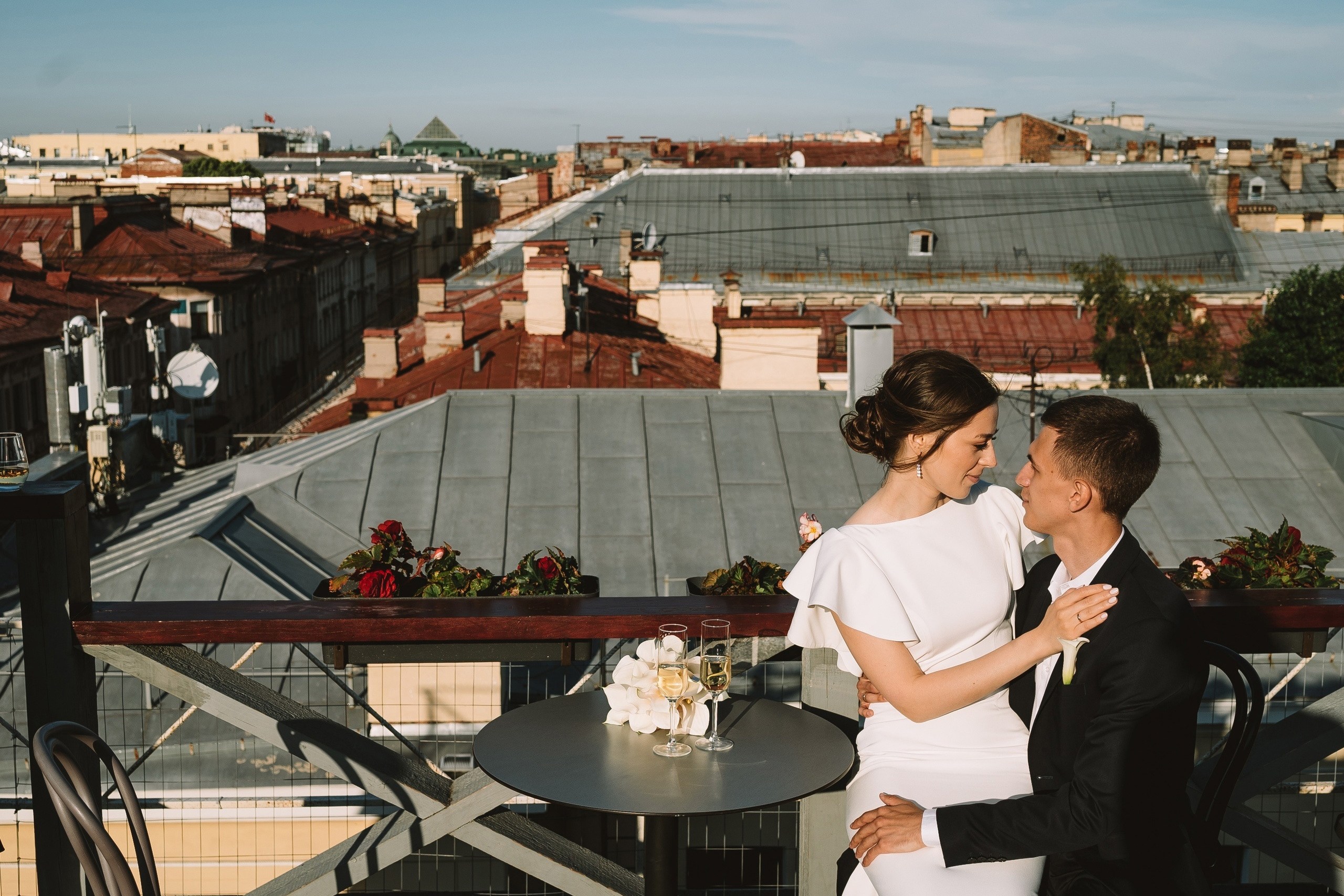 Свидание на крыше екатеринбург. Свадьба на крыше. Свадьба на крыше Краснодар.