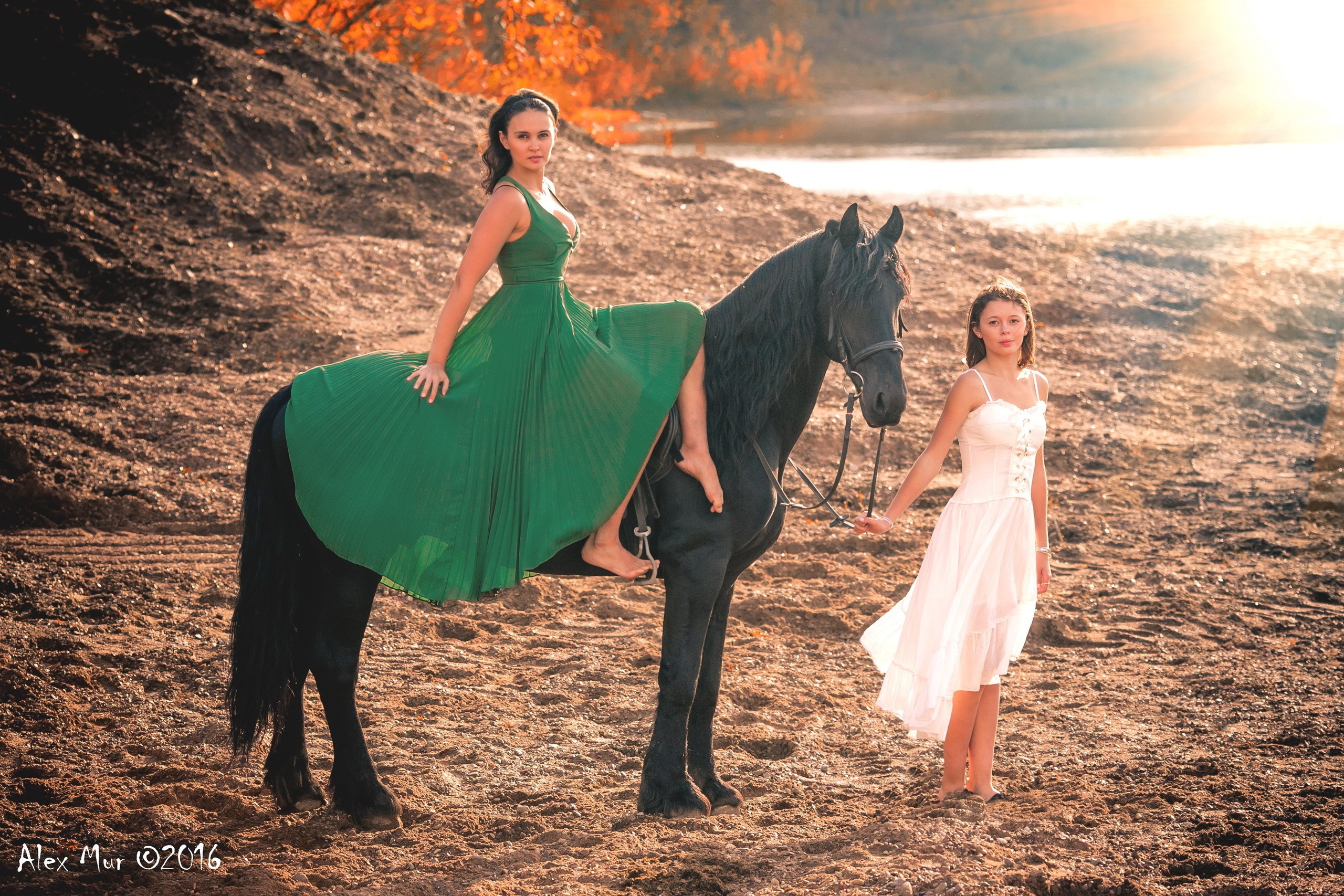 Любимая конюшня. Фотосессия на коне в платье зеленом. Любимая конюшня Уфа. Фотосессия с лошадьми Уфа.