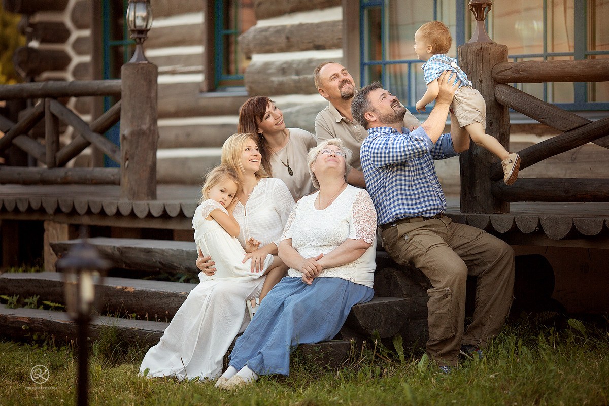 Обожаешь русские большие. Большая семья. Большая счастливая семья. Семейная фотосессия. Красивые семейные фотосессии.