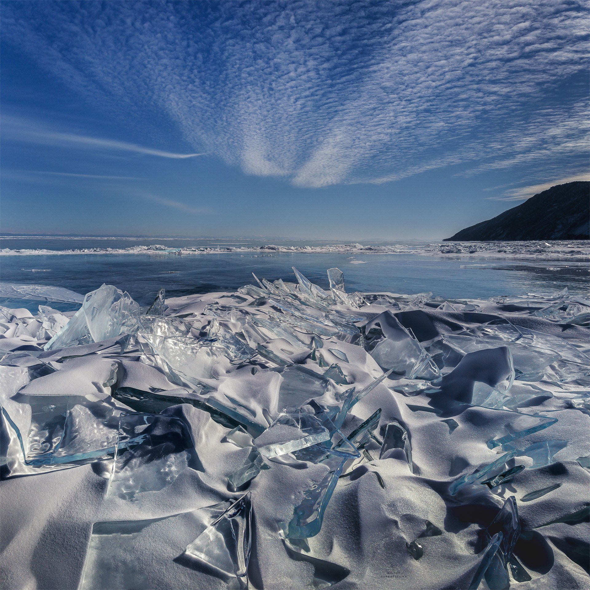 Северный ледовитый океан хаос торосов долгая. Ледяные Торосы на Байкале. Лед Байкала Торосы. Торосы на Чудском озере. Торосы Северного Ледовитого океана.